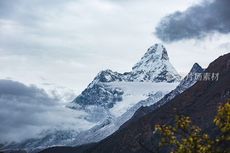Ama Dablam山。尼泊尔，萨加玛塔国家公园